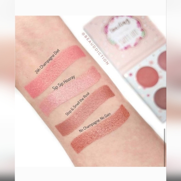 NEW - Cotton Candy Champagne blushlighter palette (in the box) - Picture 3 of 4